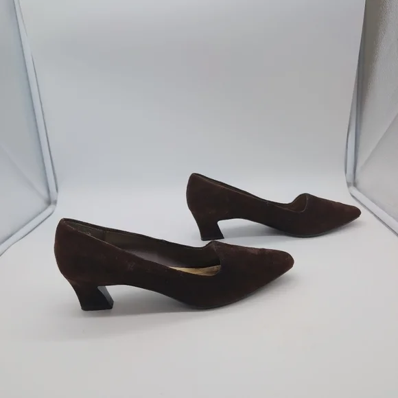 Mootsie's Tootsies Sz 10 Brown Suede Heels with Pointed Toe Vintage 90s - Picture 7 of 9